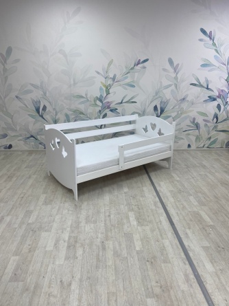 Кровать деревянная «Бабочки» фото 2