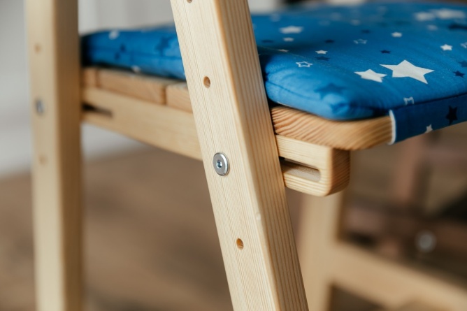 Растущий деревянный стул белая эмаль фото 6