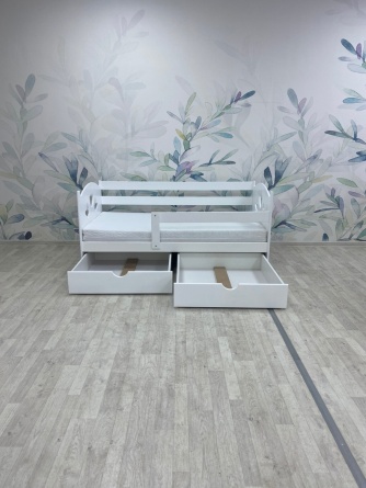 Кровать деревянная «Бабочки» фото 5