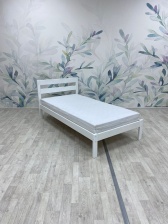 Кровать деревянная «Массив 009»