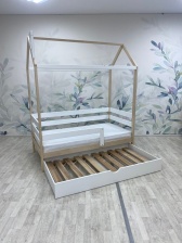 Кровать-домик деревянная «Массив 003»